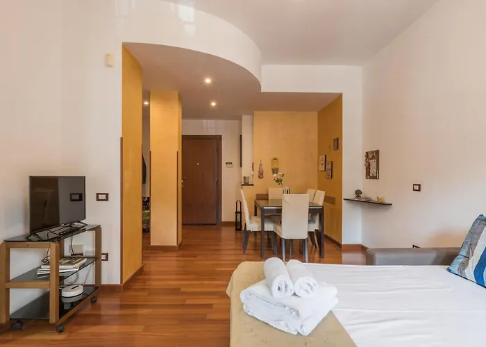 Апартаменты Bright 2 Bedroom And Balcony