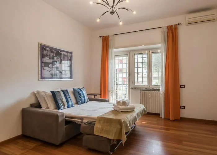 Bright 2 Bedroom And Balcony Апартаменты *