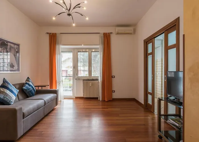 Bright 2 Bedroom And Balcony Апартаменты