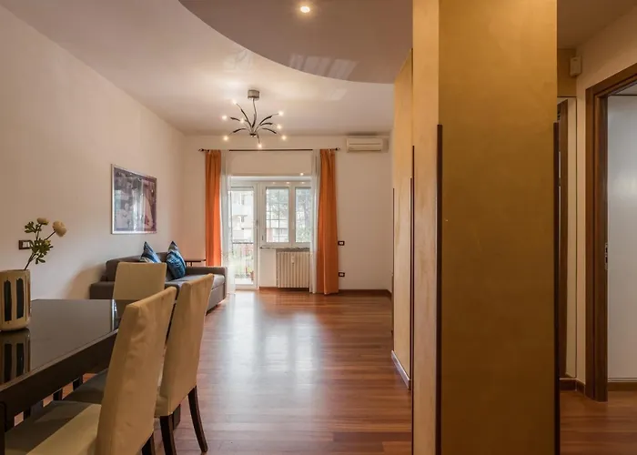 Апартаменты Bright 2 Bedroom And Balcony Рим