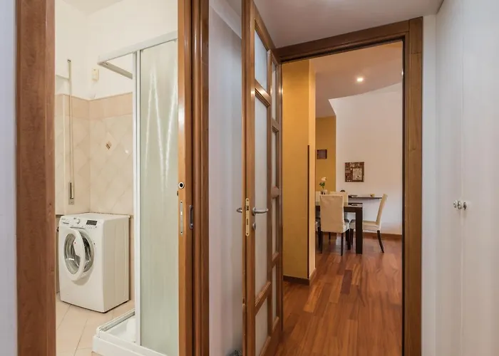 Bright 2 Bedroom And Balcony Апартаменты Рим