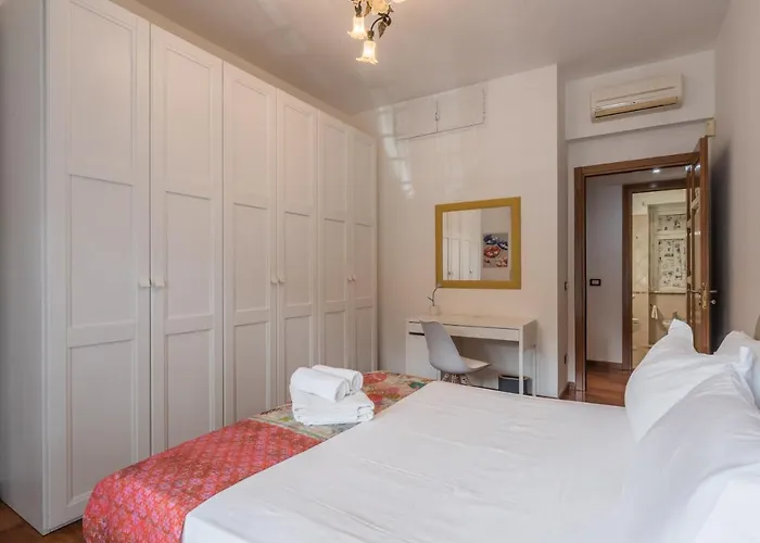 Bright 2 Bedroom And Balcony Апартаменты Рим