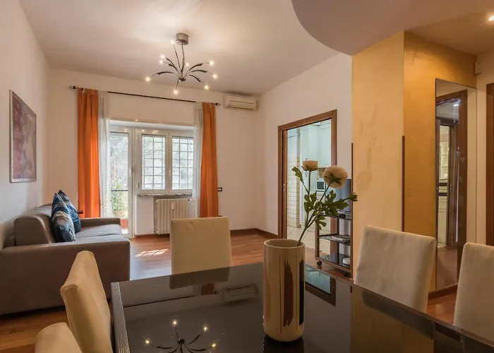Апартаменты Bright 2 Bedroom And Balcony