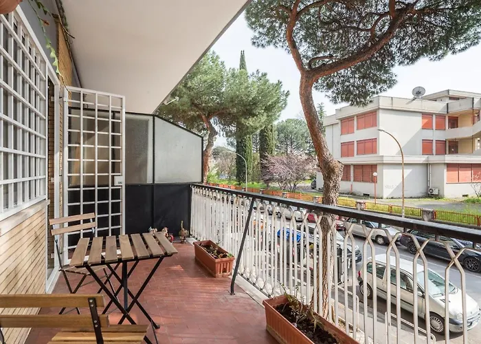 Апартаменты Bright 2 Bedroom And Balcony